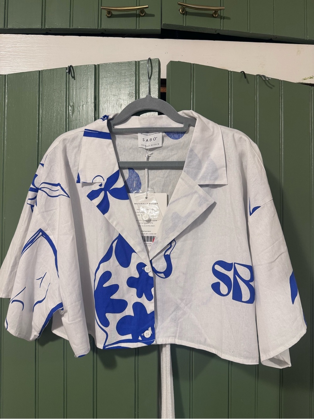 SABO Grenada White & Blue Cropped Button-Front Camp Shirt